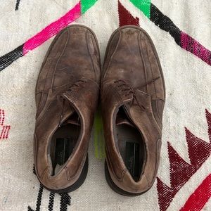 Clarks brown leather men’s dress shoes